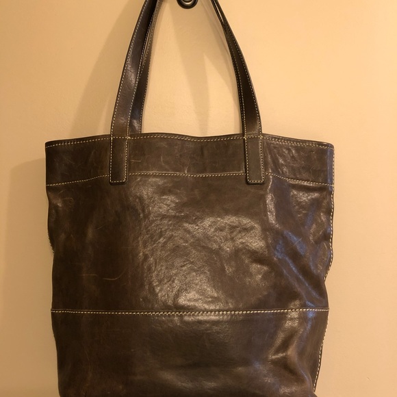 Frye tote and coin purse. Like new!